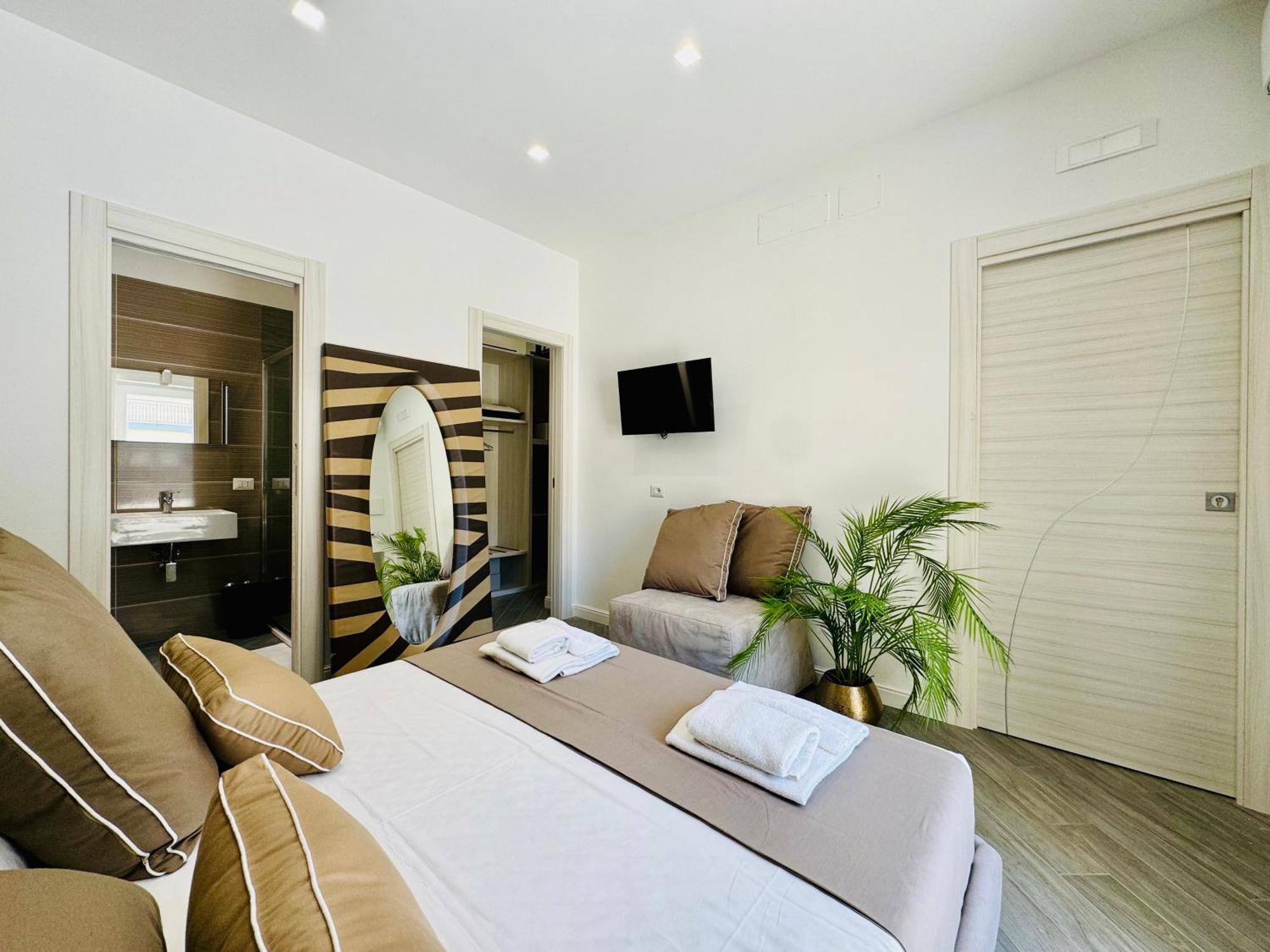 Yourhome - Santa Lucia Rooms Sorrento Dış mekan fotoğraf