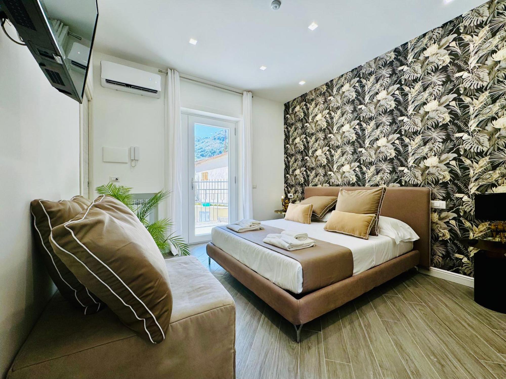 Yourhome - Santa Lucia Rooms Sorrento Dış mekan fotoğraf