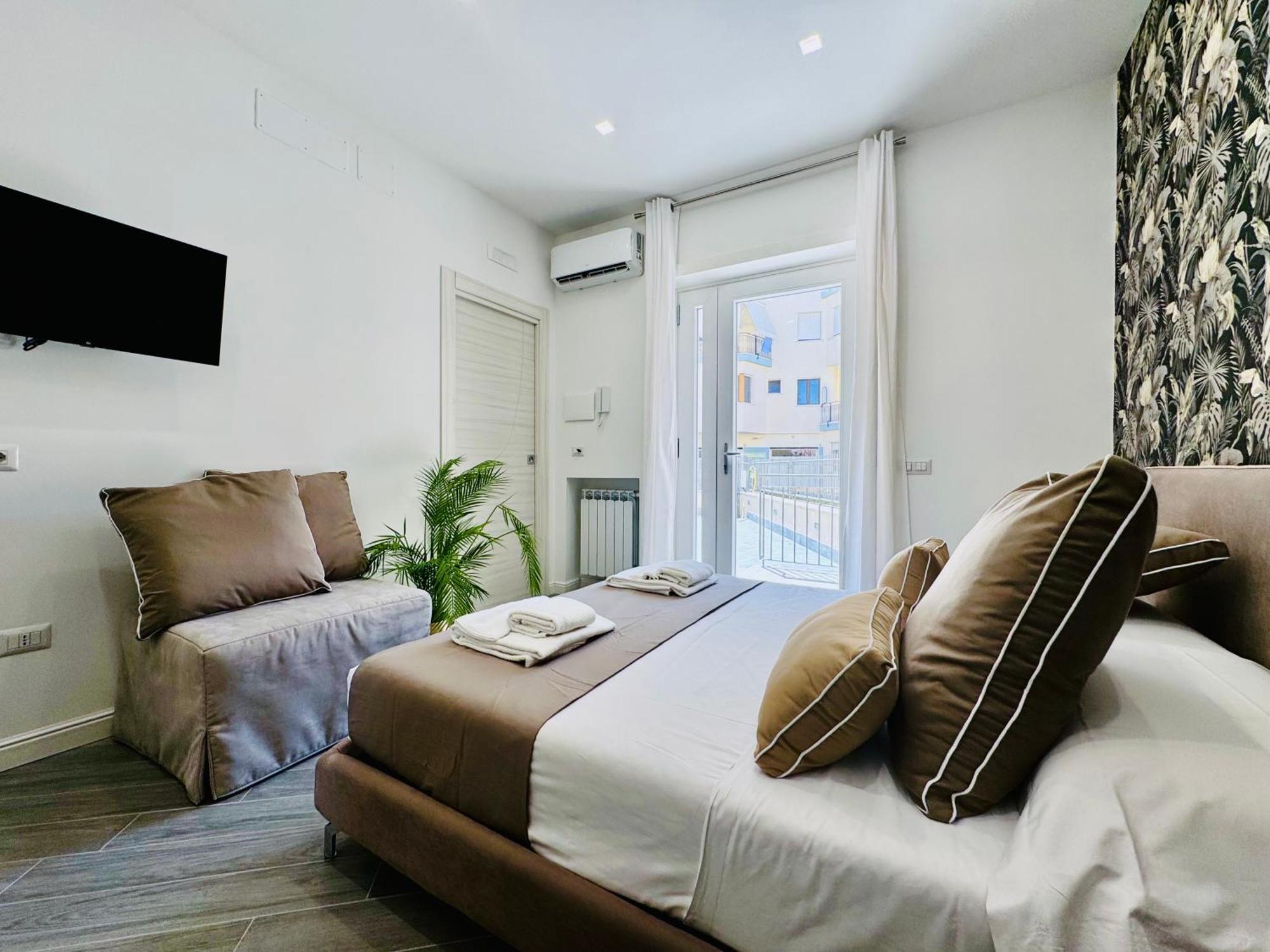 Yourhome - Santa Lucia Rooms Sorrento Dış mekan fotoğraf