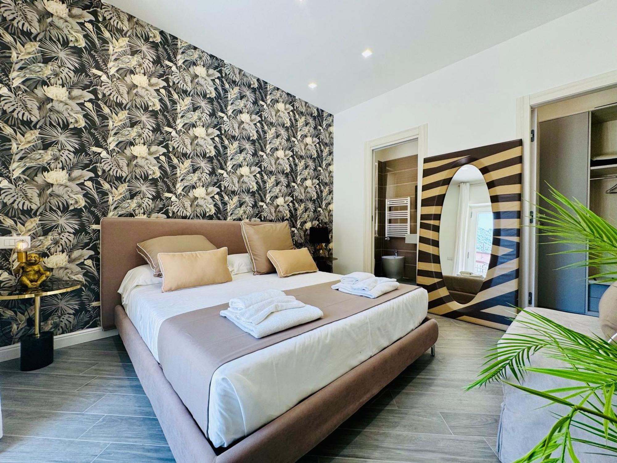 Yourhome - Santa Lucia Rooms Sorrento Dış mekan fotoğraf