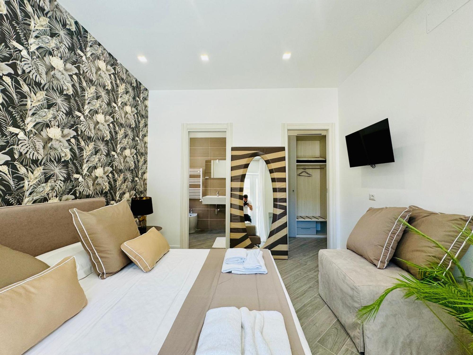 Yourhome - Santa Lucia Rooms Sorrento Dış mekan fotoğraf