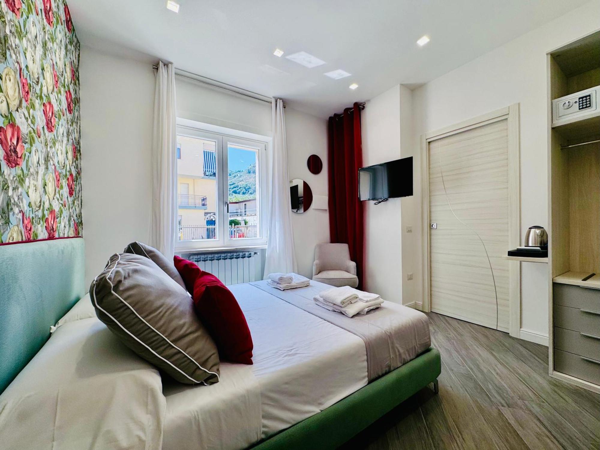 Yourhome - Santa Lucia Rooms Sorrento Dış mekan fotoğraf