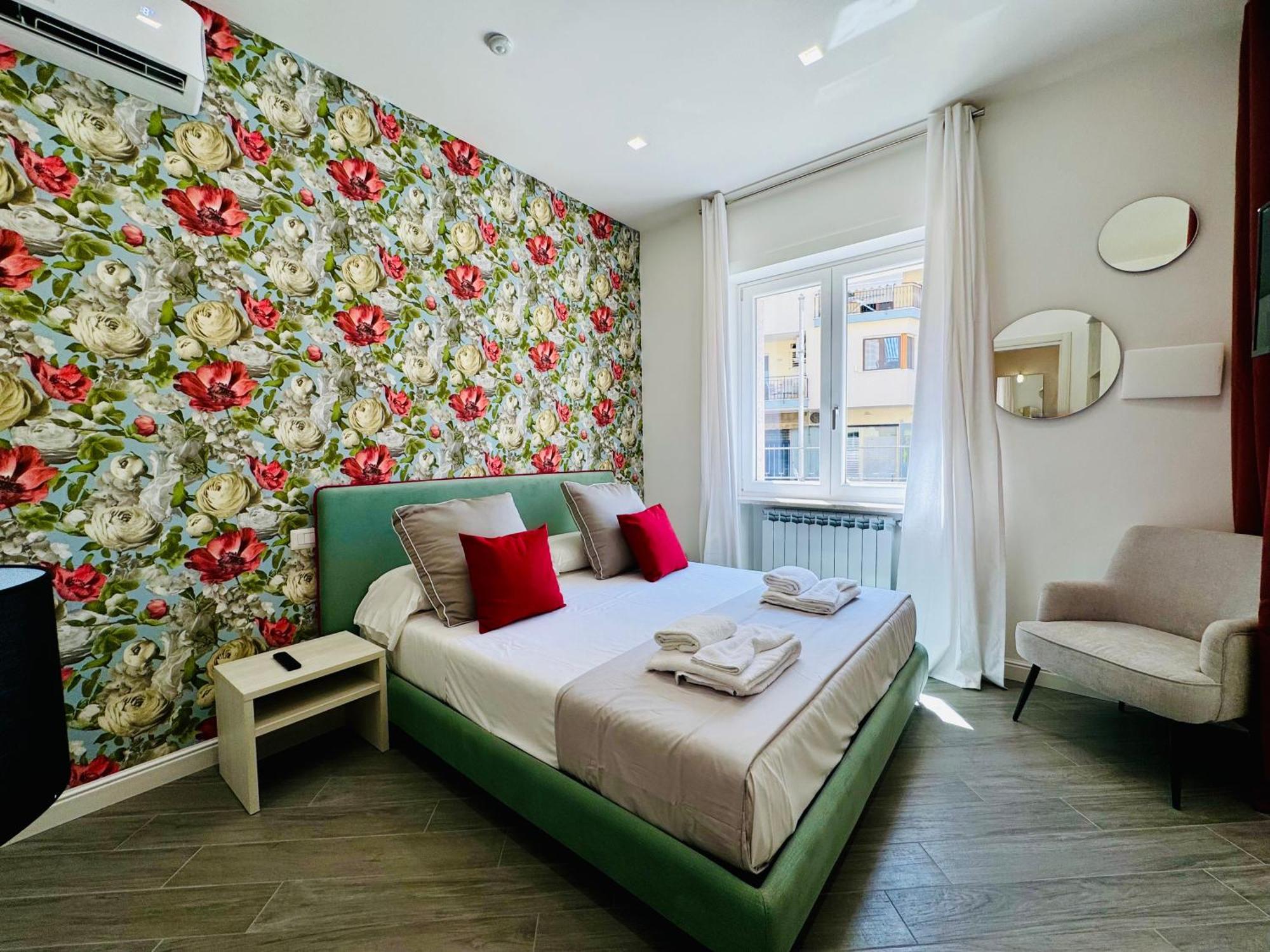 Yourhome - Santa Lucia Rooms Sorrento Dış mekan fotoğraf
